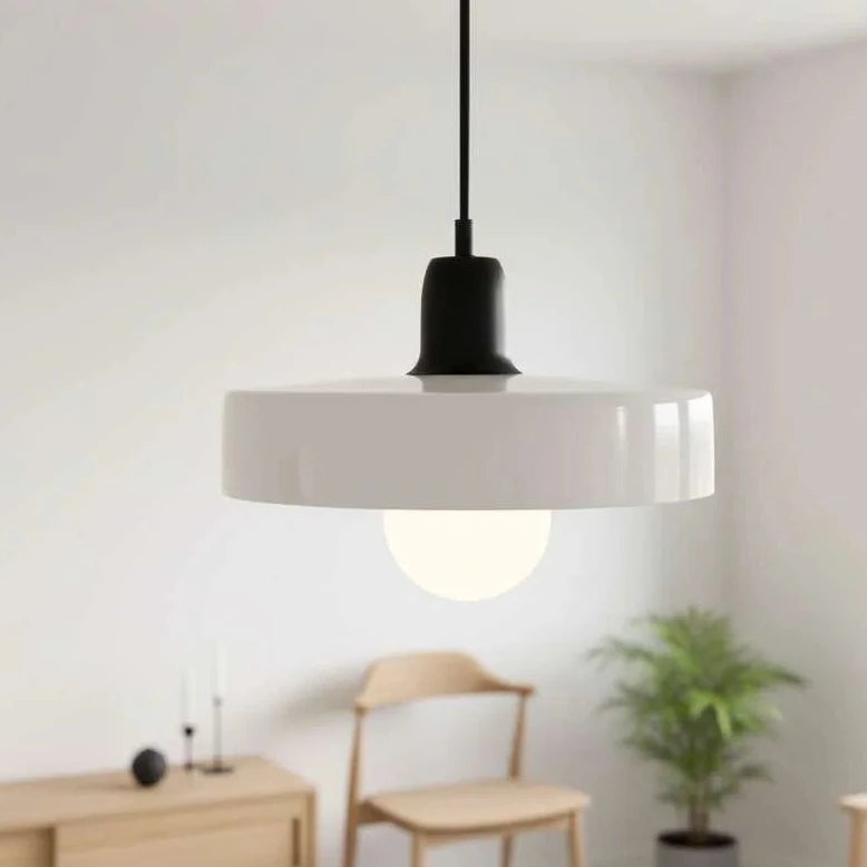Lampa wisząca UFO – Czarno-biała